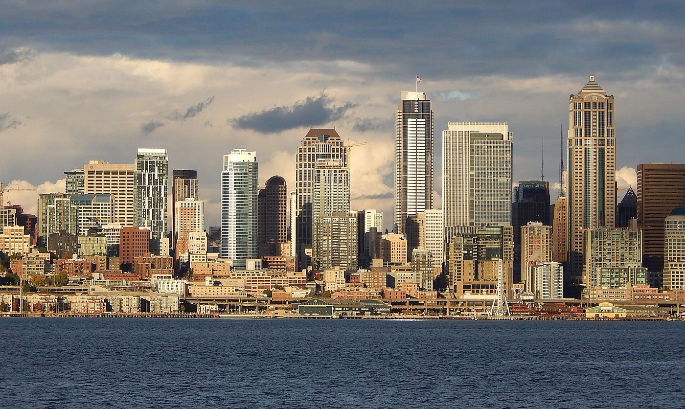 City extends commercial paid parking pilot for six more months