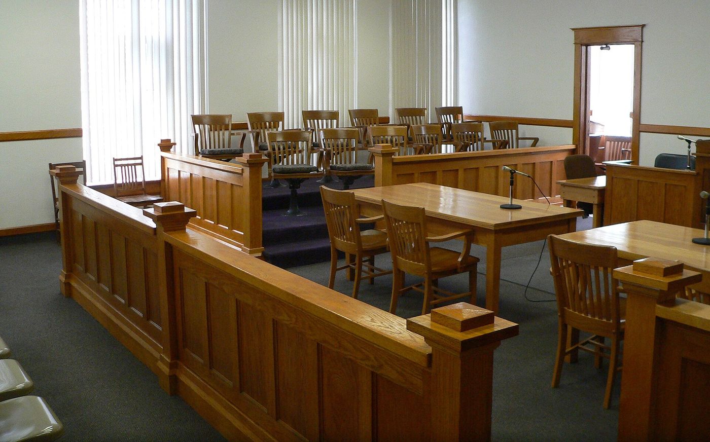 Judge's public Facebook page suddenly restricts all community comments